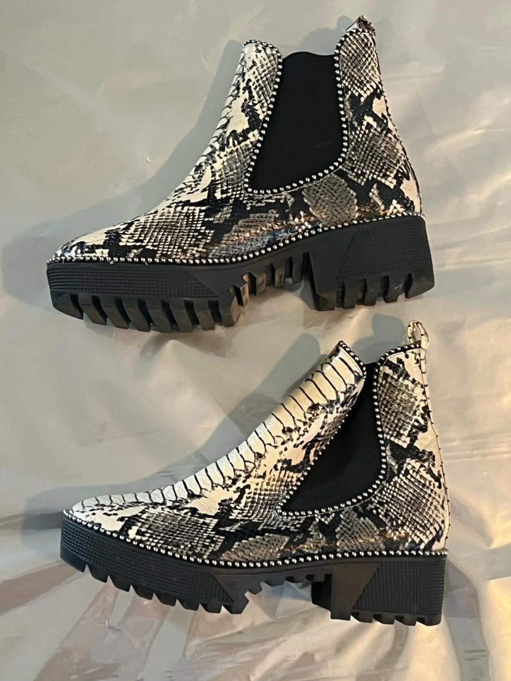 Cape Robbin Tilda Black & White Snakeskin Chelsea Lug Boots